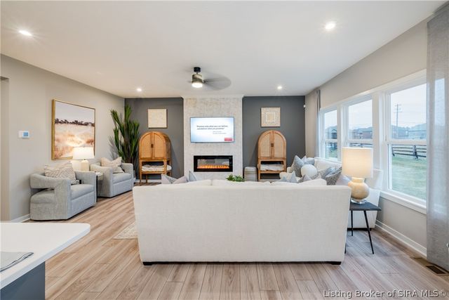 103 Patriot Loop, Sellersburg, IN 47172