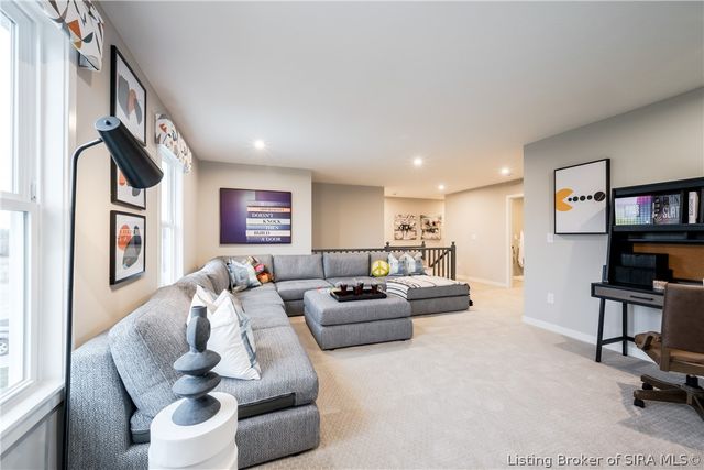 103 Patriot Loop, Sellersburg, IN 47172