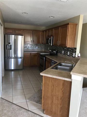 4020 PEMBERLY PINES CIRCLE, St Cloud, FL 34769