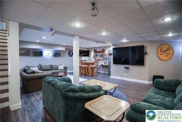 4994 Meadow Lane, Lower Macungie Twp, PA 18062