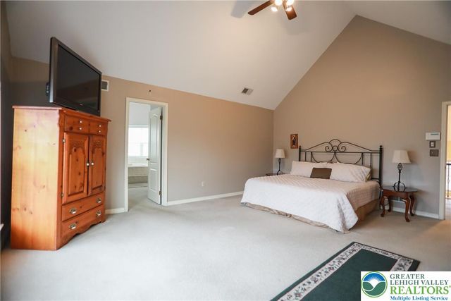 4994 Meadow Lane, Lower Macungie Twp, PA 18062