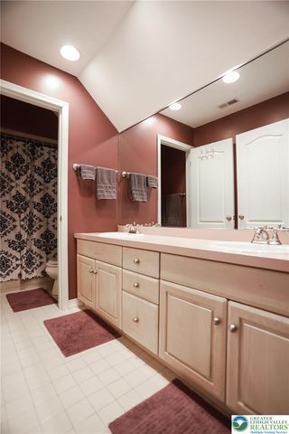 4994 Meadow Lane, Lower Macungie Twp, PA 18062