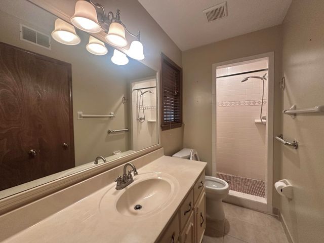 3489 EVENING LIGHT DR, Bartlett, TN 38135