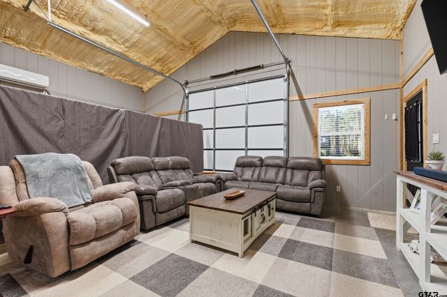 429 Wildwood Trl, Mt Vernon, TX 75457