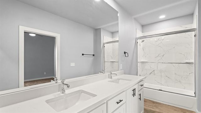 520 Kearny Lane, Yukon, OK 73099