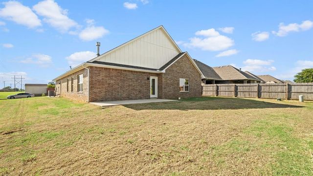 520 Kearny Lane, Yukon, OK 73099