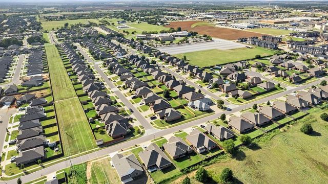 520 Kearny Lane, Yukon, OK 73099