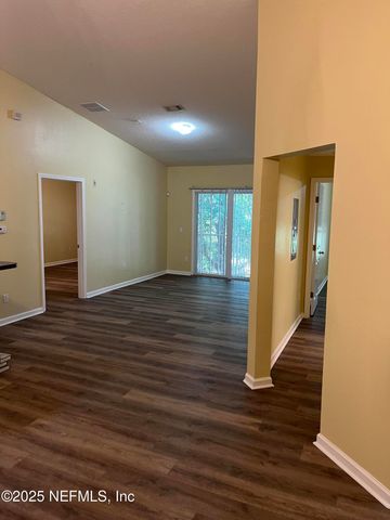 3670 KIRKPATRICK Circle 14, Jacksonville, FL 32210