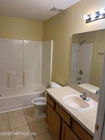 3670 KIRKPATRICK Circle 14, Jacksonville, FL 32210