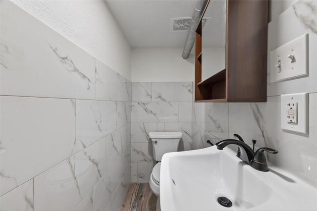 2118 Webster 3, Houston, TX 77003