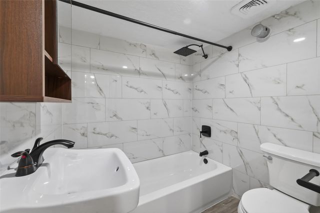 2118 Webster 3, Houston, TX 77003
