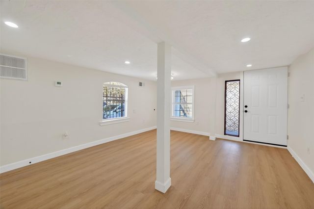 2118 Webster 3, Houston, TX 77003