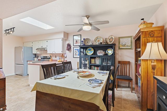 5902 Azuelo Avenue NW, Albuquerque, NM 87120
