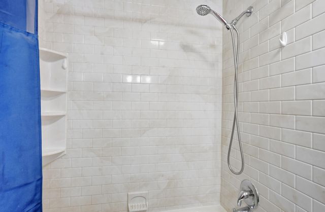 5902 Azuelo Avenue NW, Albuquerque, NM 87120