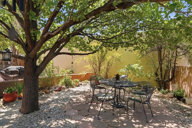 5902 Azuelo Avenue NW, Albuquerque, NM 87120