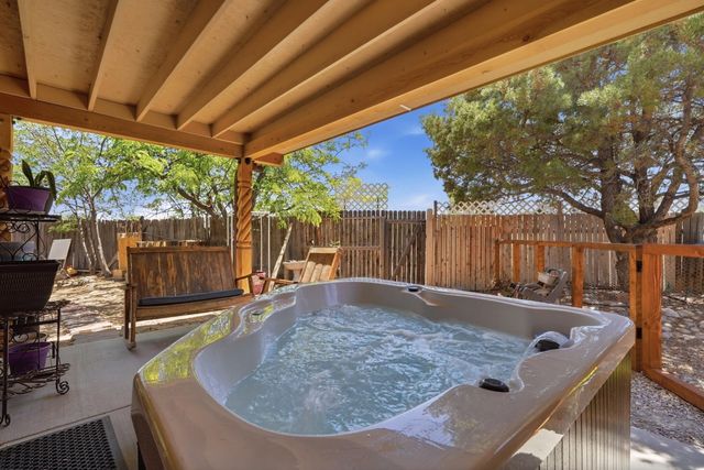 5902 Azuelo Avenue NW, Albuquerque, NM 87120