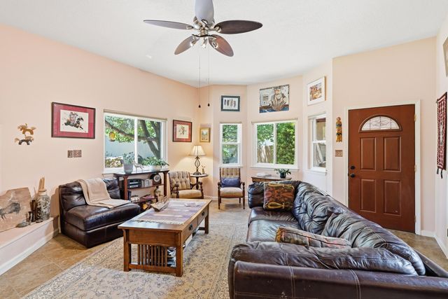 5902 Azuelo Avenue NW, Albuquerque, NM 87120