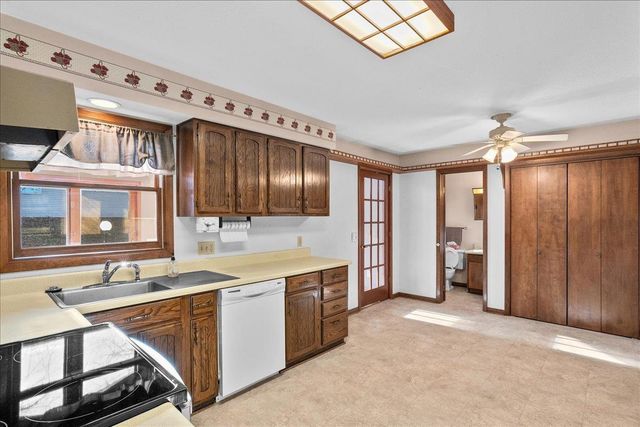 120 W 20TH STREET, Neillsville, WI 54456