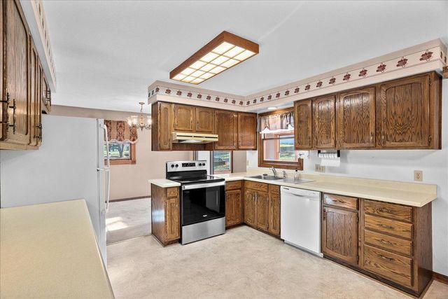 120 W 20TH STREET, Neillsville, WI 54456