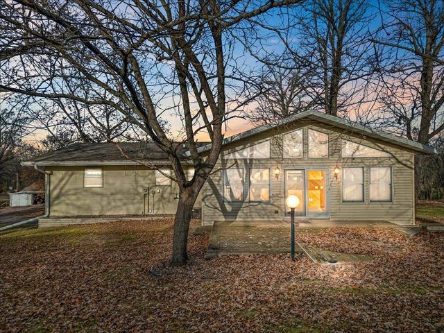 120 W 20TH STREET, Neillsville, WI 54456