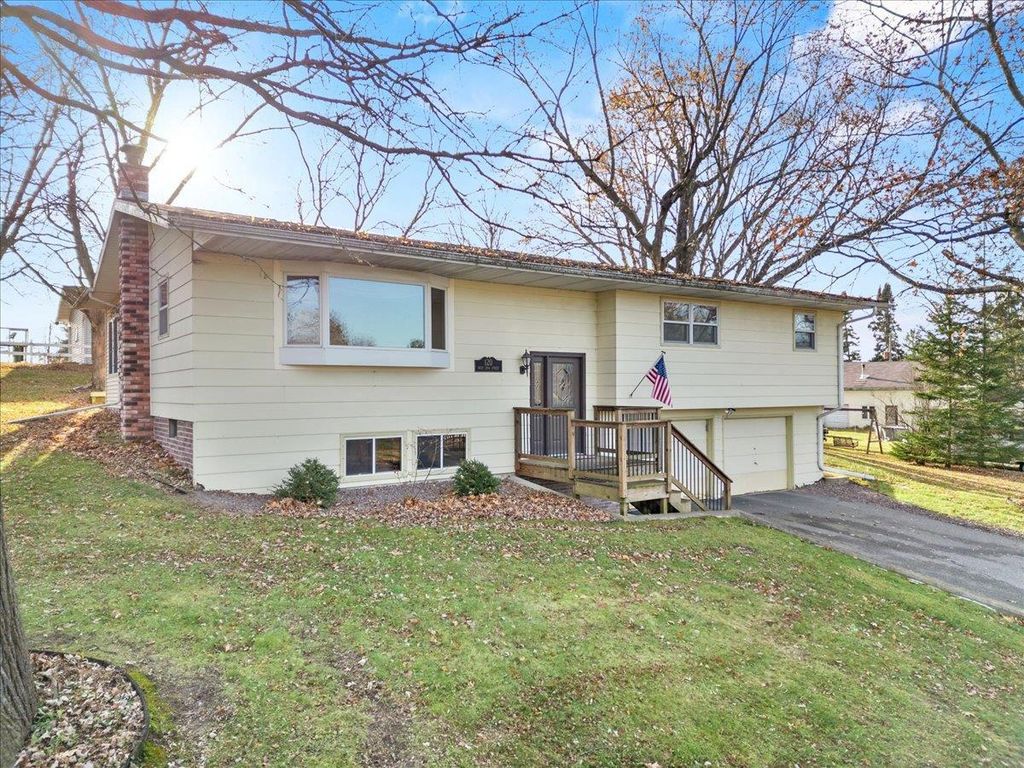 120 W 20TH STREET, Neillsville, WI 54456