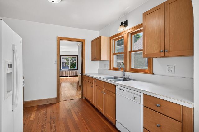 1051 Ottawa Avenue, West Saint Paul, MN 55118