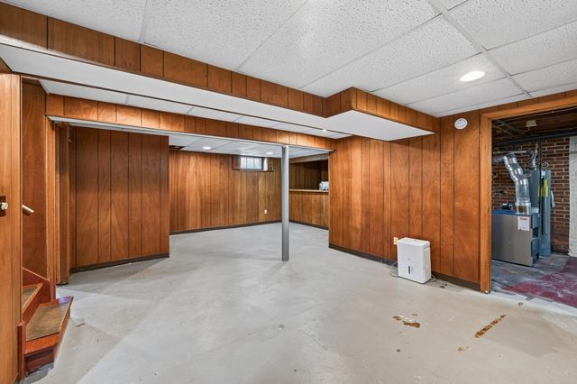 1051 Ottawa Avenue, West Saint Paul, MN 55118
