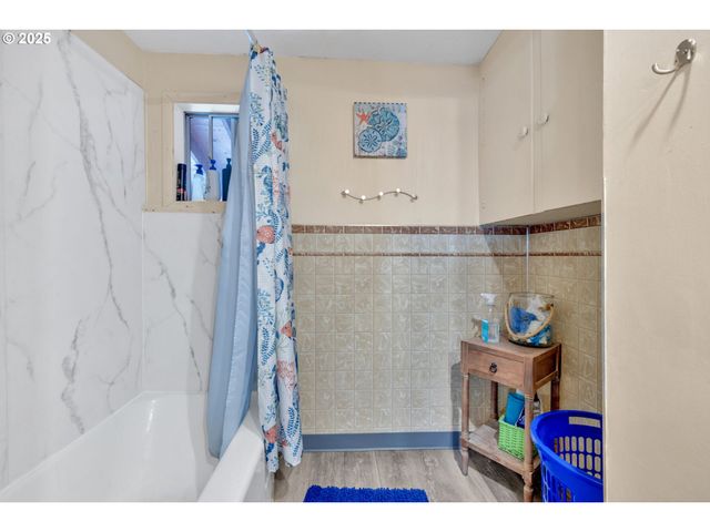 835 N HOLLADAY Dr, Seaside, OR 97138