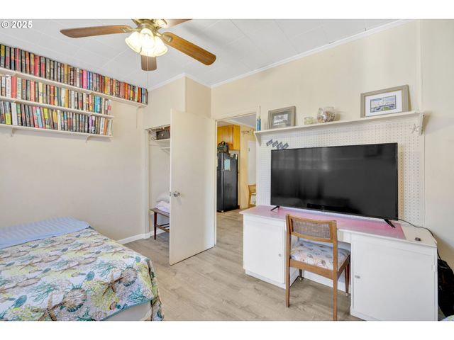 835 N HOLLADAY Dr, Seaside, OR 97138