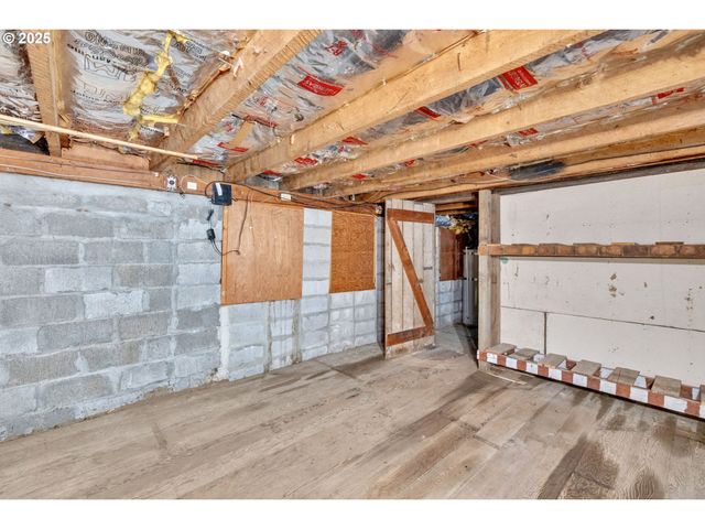 835 N HOLLADAY Dr, Seaside, OR 97138