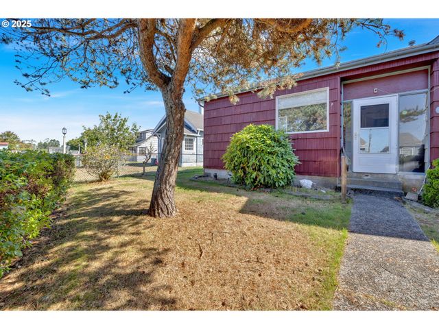 835 N HOLLADAY Dr, Seaside, OR 97138