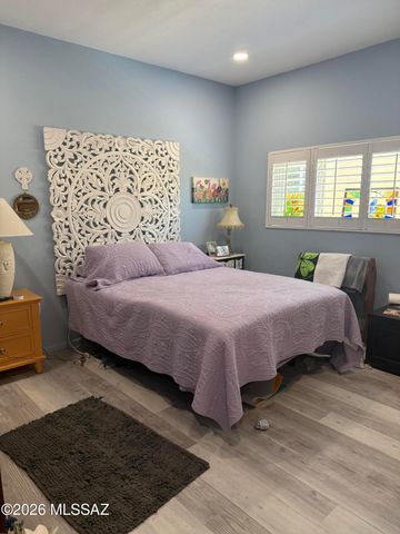8110 E Rivenoak Circle, Tucson, AZ 85715