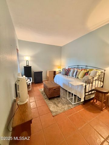 8110 E Rivenoak Circle, Tucson, AZ 85715