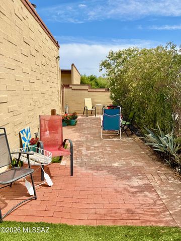 8110 E Rivenoak Circle, Tucson, AZ 85715