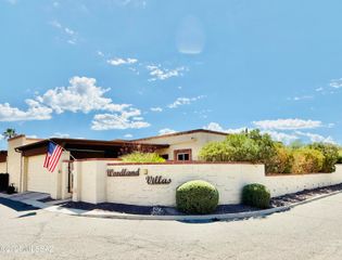 8110 E Rivenoak Circle, Tucson, AZ 85715
