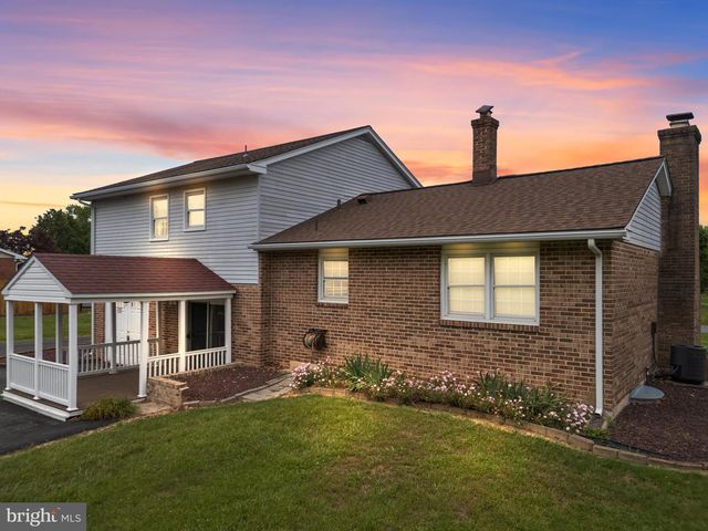 30 STARDUST DR, Newark, DE 19702