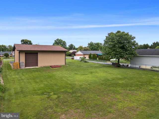 30 STARDUST DR, Newark, DE 19702