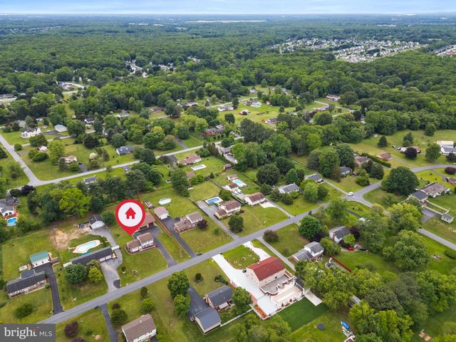 30 STARDUST DR, Newark, DE 19702