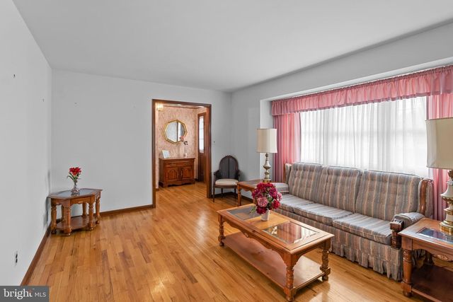 30 STARDUST DR, Newark, DE 19702