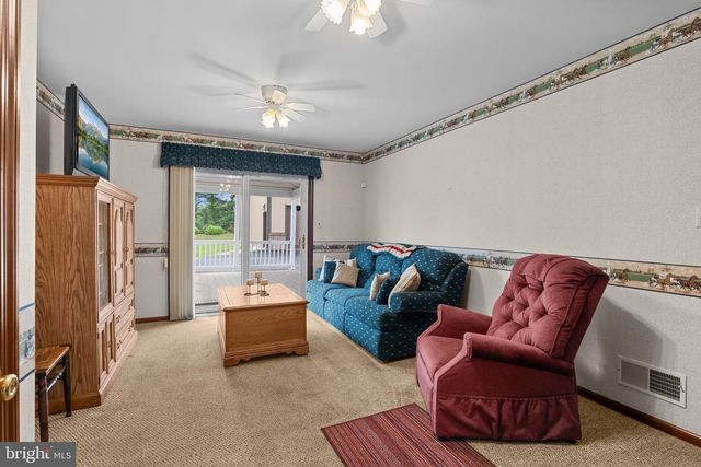 30 STARDUST DR, Newark, DE 19702
