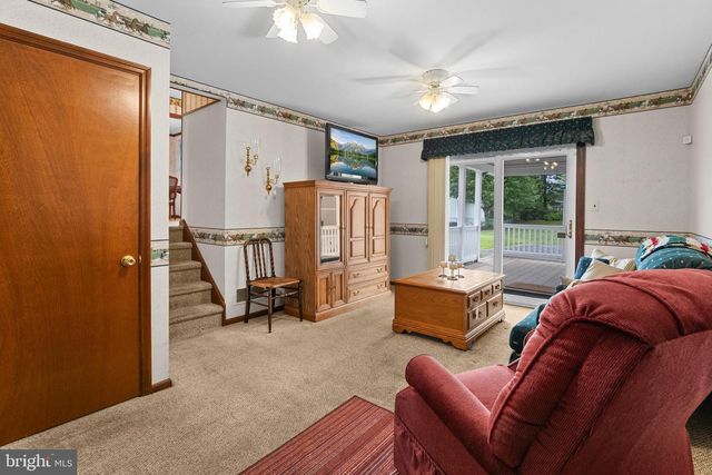30 STARDUST DR, Newark, DE 19702