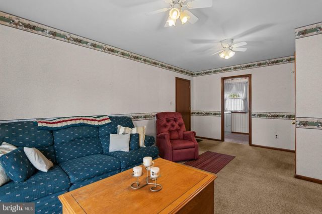 30 STARDUST DR, Newark, DE 19702