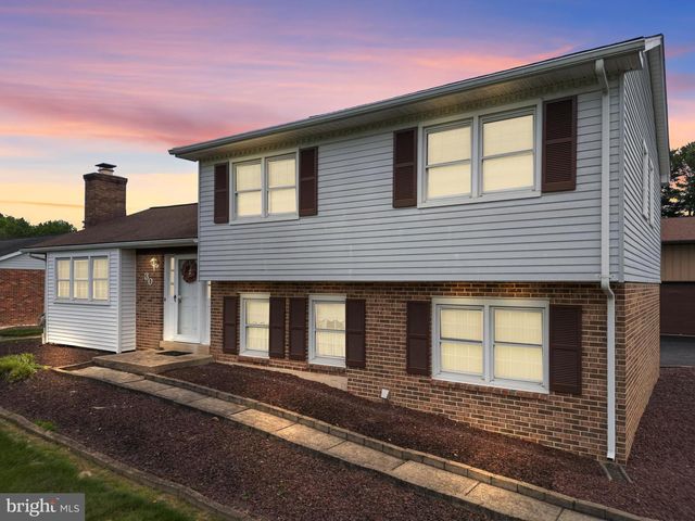 30 STARDUST DR, Newark, DE 19702