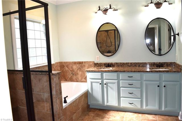 5338 Mckinney Court, Walkertown, NC 27051