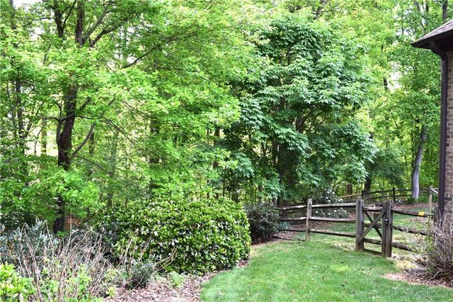 5338 Mckinney Court, Walkertown, NC 27051
