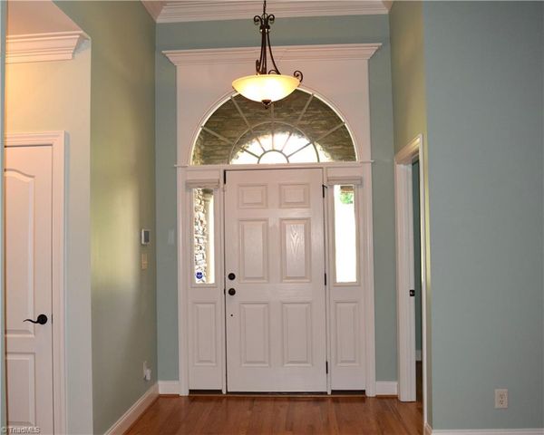 5338 Mckinney Court, Walkertown, NC 27051