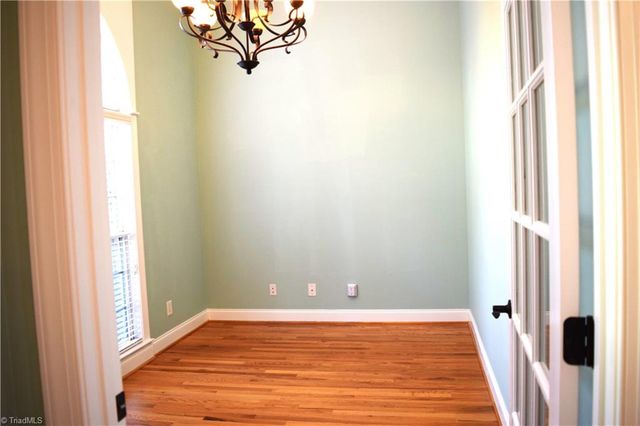 5338 Mckinney Court, Walkertown, NC 27051