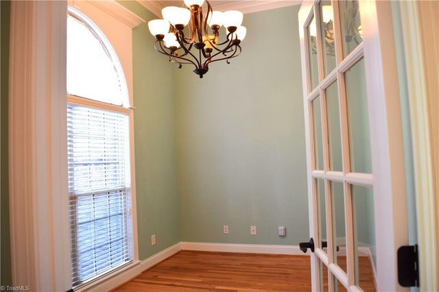 5338 Mckinney Court, Walkertown, NC 27051