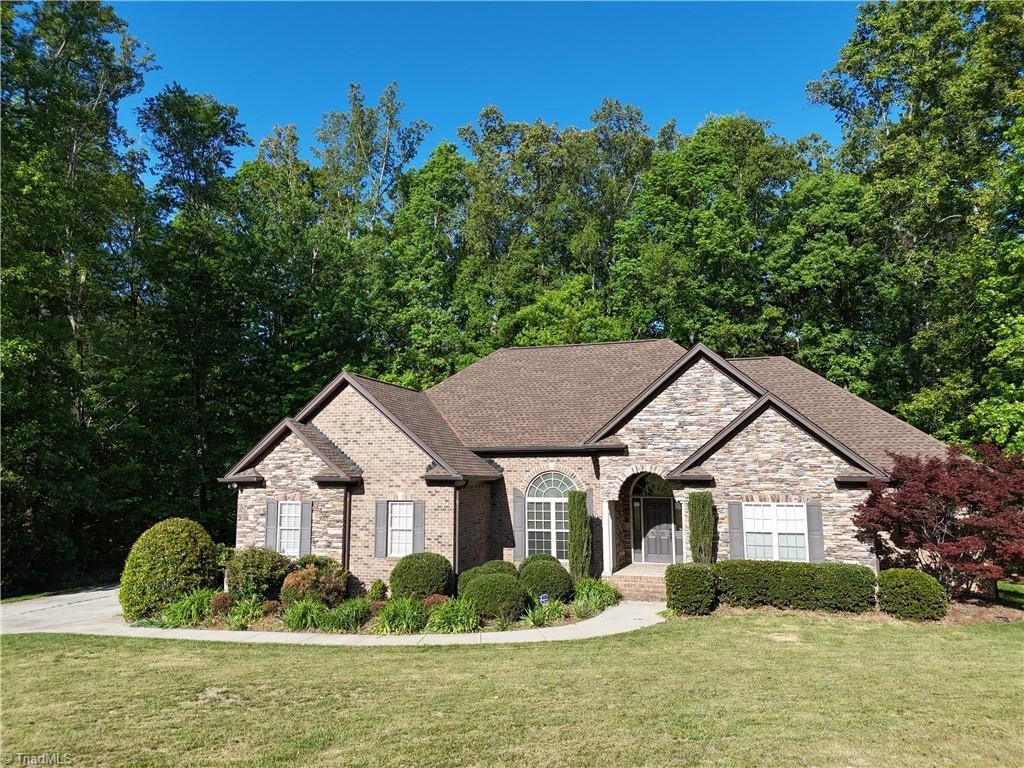 5338 Mckinney Court, Walkertown, NC 27051