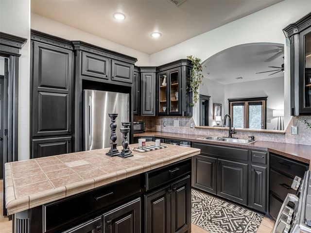 4007 Kitty Hawk Drive, Blanchard, OK 73010